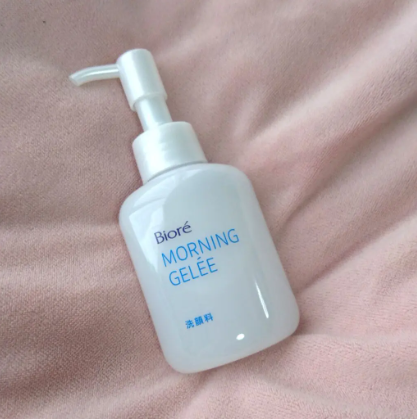 朝の洗顔をビオレの朝用ジュレ洗顔で、オイリー肌も乾燥肌もケア